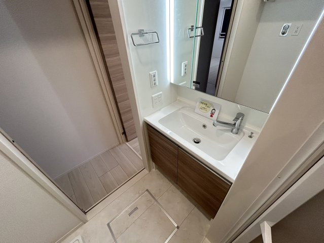 ルヴェール本八幡の洗面所