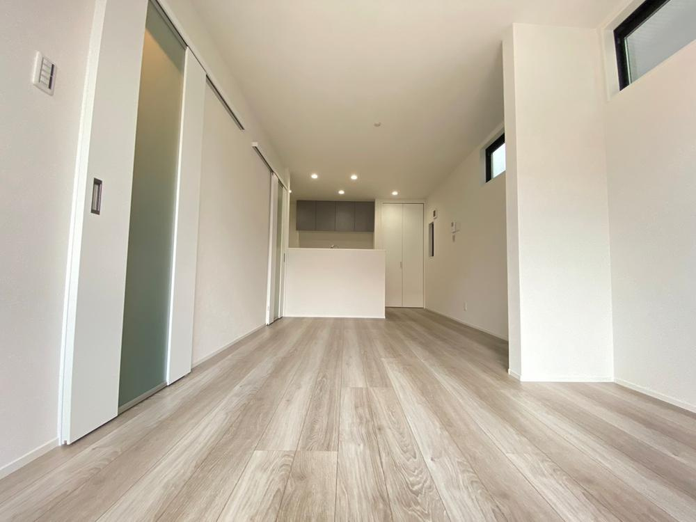 【新築戸建】長岡京市馬場見場走り「長岡京駅」2LDK+Sの居間・リビング