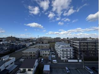 【展望】 | 高層階からの景色はこのお部屋の特権です♪ 前面はさえぎる高層ビルもなく、美しい青空の眺望が広がります