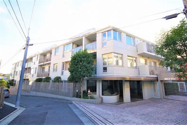 プラウド代々木上原の外観