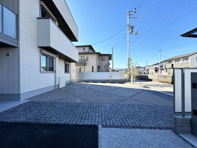 ベレオガーデンズgraceの駐車場