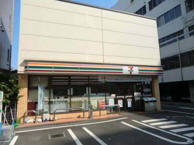 セブンイレブン北区田端新町３丁目店まで120ｍ