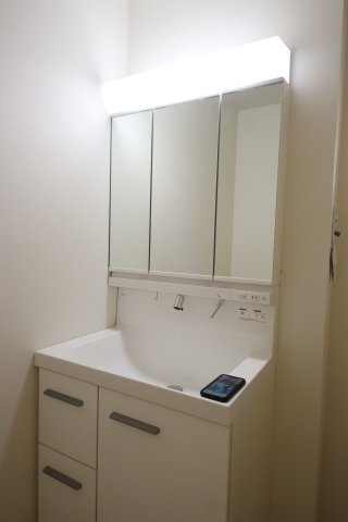 《仲介手数料無料》大宮区堀の内町１丁目476-2新築一戸建てケイアイスタイルの独立洗面台|撮影日 2025年2月20日 12:50 晴れ