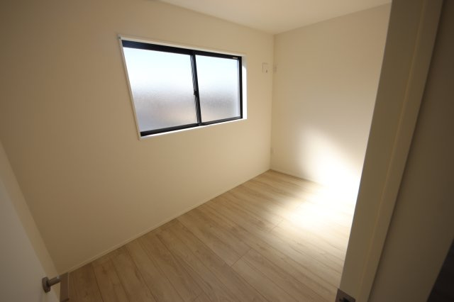 《仲介手数料無料》大宮区堀の内町１丁目476-2新築一戸建てケイアイスタイルの洋室|撮影日 2025年2月20日 12:50 晴れ