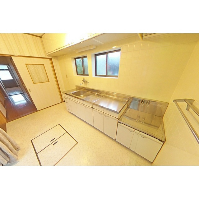 本巣郡北方町北方の一戸建てのキッチン|1階北