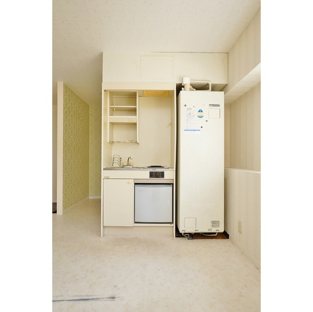 西野町ビルのキッチン|流し台