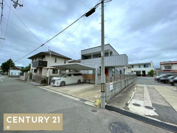 和歌山市土佐町1丁目　中古戸建の前面道路含む現地写真