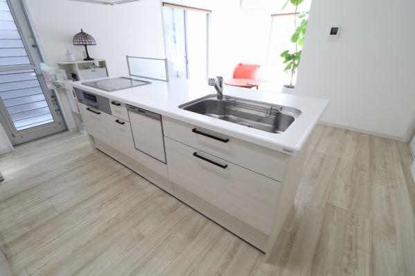 宮崎市大字島之内　中古戸建のキッチン