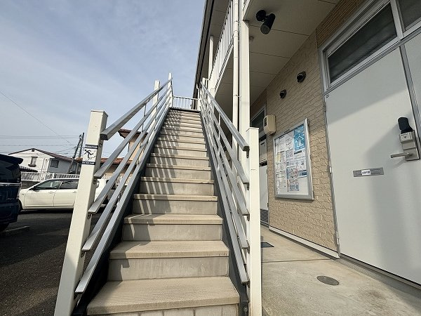 レオパレスフクシマⅡのその他|共用外階段