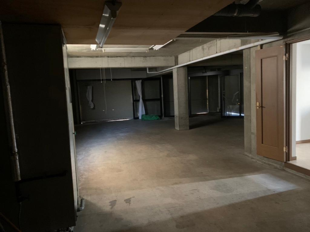 中古住宅　広尾町本通8の駐車場