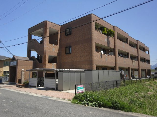 ディベルティ観音寺新町の外観