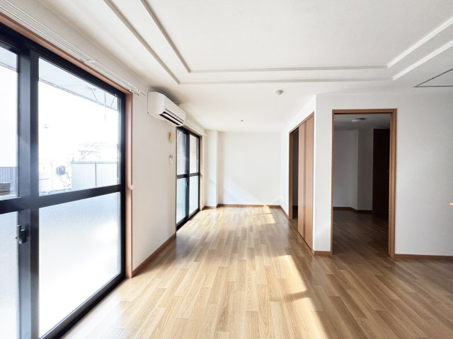 ディベルティ観音寺新町の居間・リビング