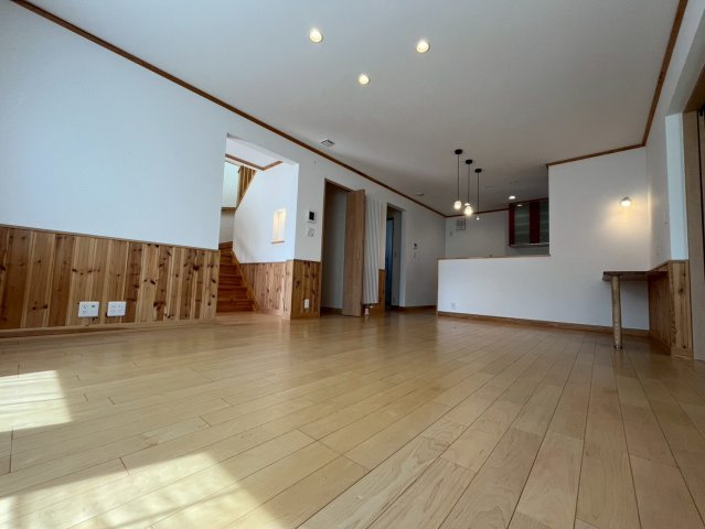 中古住宅　新得町西3条南7丁目の居間・リビング