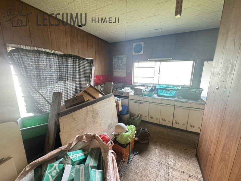 姫路市安富町長野/倉庫の居間・リビング