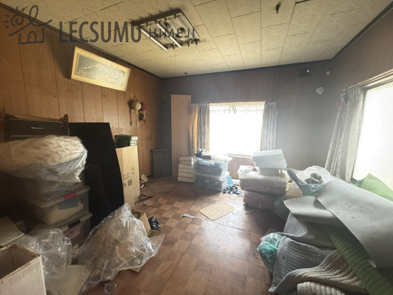 姫路市安富町長野/倉庫の居間・リビング