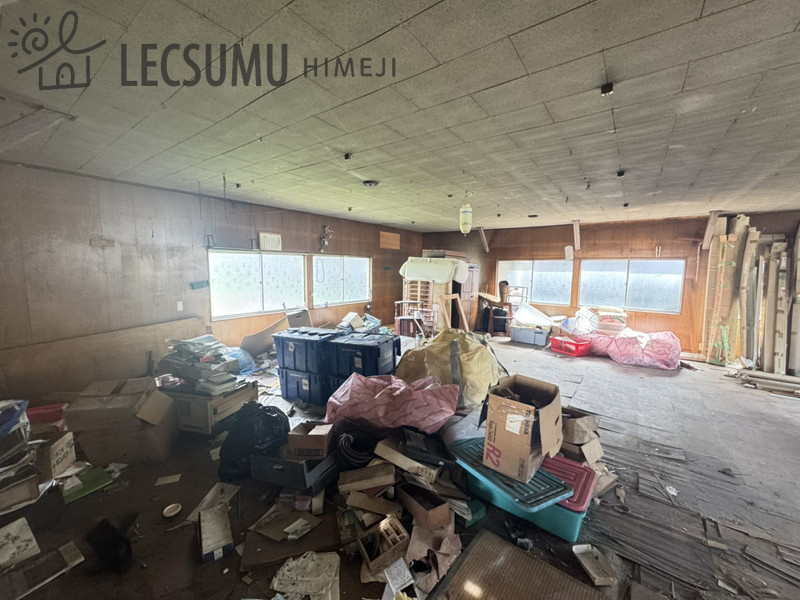 姫路市安富町長野/倉庫の居間・リビング