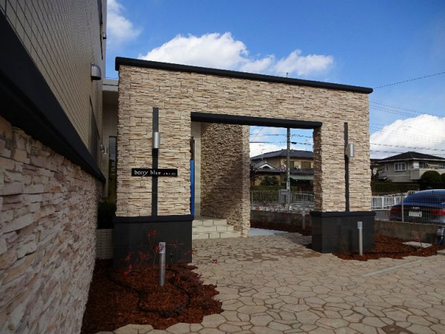 berry blue高槻の外観