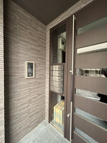 ルブラン三軒茶屋のエントランス|★オートロック付きです★