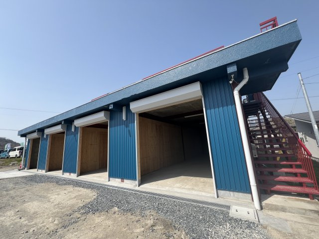 津山市下高倉西　貸倉庫