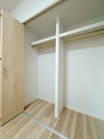 【収納】 | ロワールマンション福間☆仲介手数料無料☆ | たくさんあっても困らないのが収納スペース。ひとつでこれだけ大きいとずいぶん助かります。