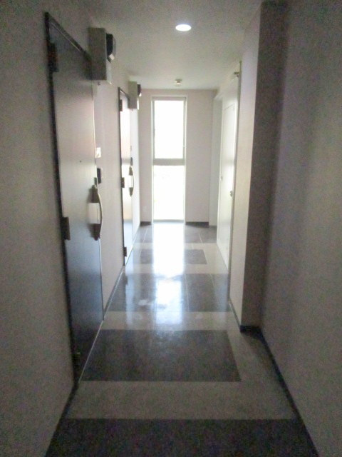 ベルエアハイツのロビー|共用廊下です