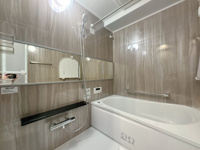 【浴室】 | ベルヴィ香椎壱番館☆仲介手数料無料☆ | 高級感溢れる新品交換済みのバスルームで、一日の疲れをいやしてください♪