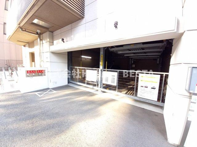 アスヴェル神戸元町海岸通の駐車場