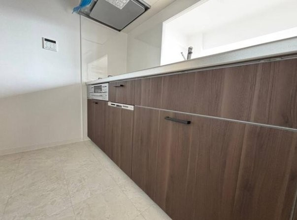 ディオフェルティ枚方の内装|システムキッチン　給湯
■物件内覧・資金計画相談・住宅ローン相談、リフォーム相談、お問合せ受付中■
※当日・翌日のご内覧、ご相談はお電話でのお問合せがスムーズです！