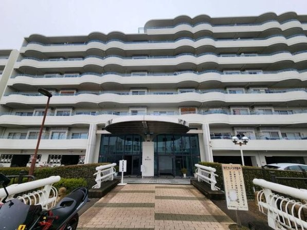 ディオフェルティ枚方の外観|新しい生活にいかがでしょうか？外観はお住まいの顔になります。こだわりたいポイントですね。水回りリフォームやリノベーションも承ってます。
■現地見学・資金計画相談・住宅ローン相談もお問合せ受付中■