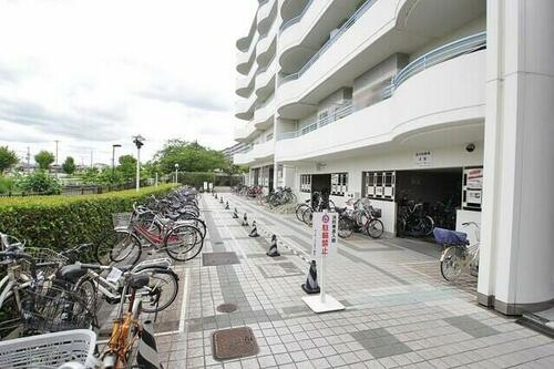 ディオフェルティ枚方の駐輪場|■物件内覧・資金計画相談・住宅ローン相談、リフォーム相談、お問合せ受付中■
※当日・翌日のご内覧、ご相談はお電話でのお問合せがスムーズです！