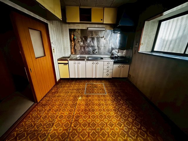北葛飾郡杉戸町　空き家　中古物件のキッチン