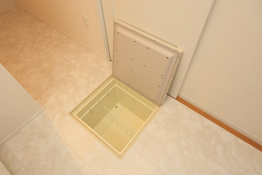 サンコート　若松区東二島１丁目の収納