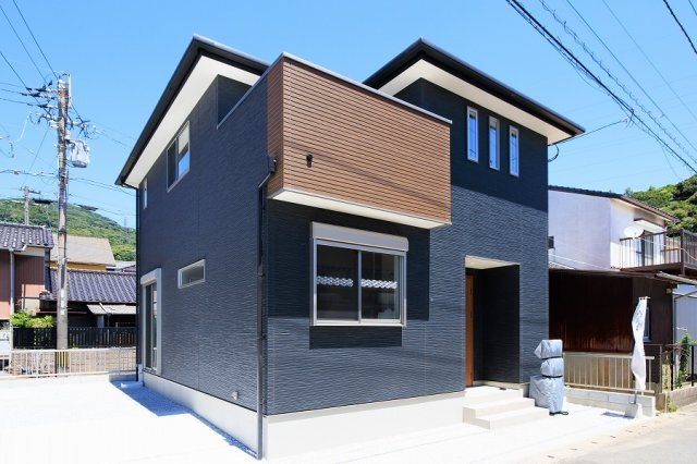 サンコート　若松区東二島１丁目の外観