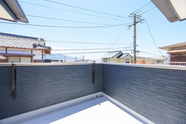 サンコート　若松区東二島１丁目のバルコニー