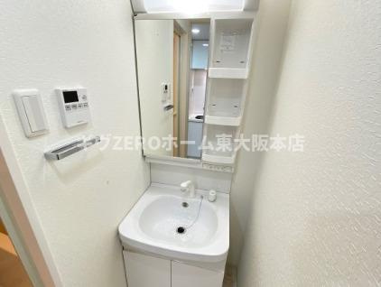 大阪市東成区中本２丁目の賃貸マンションの洗面所