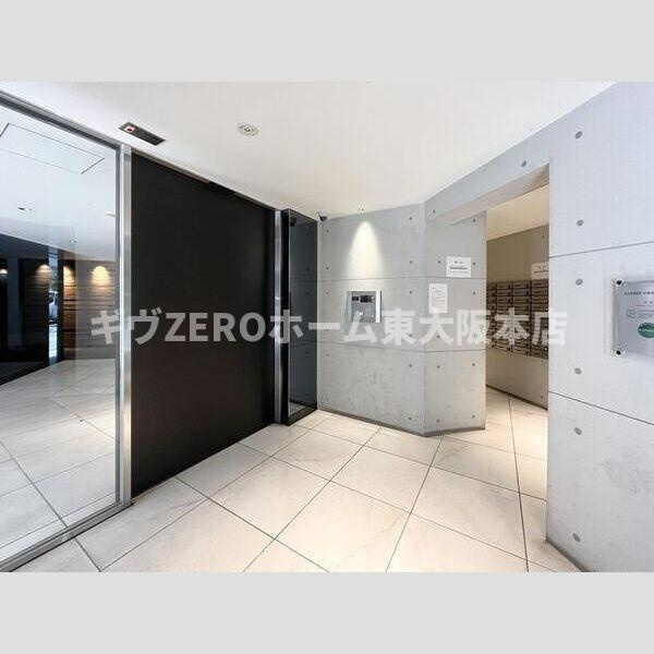 大阪市東成区中本２丁目の賃貸マンションのロビー