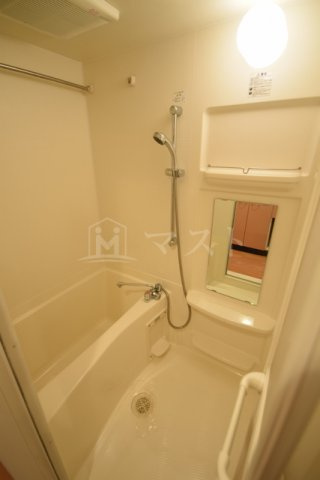 エステムコート梅田天神橋リバーフロントの浴室