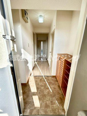 パインコート江坂Ⅰの玄関