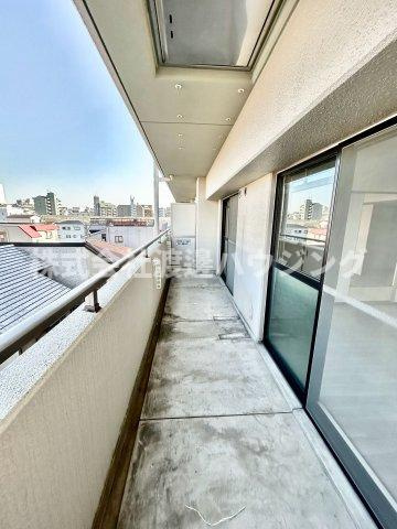 パインコート江坂Ⅰのバルコニー