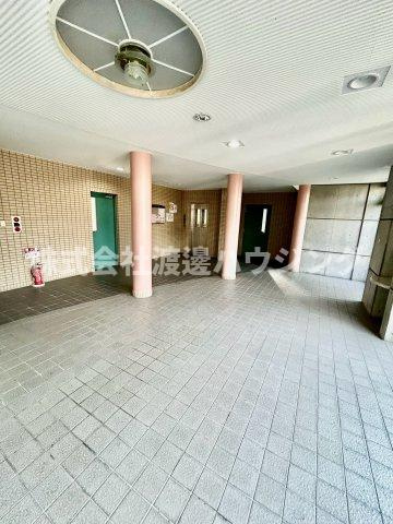 パインコート江坂Ⅰのエントランス