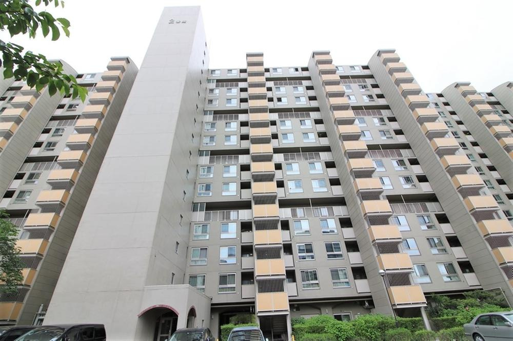 くずはセンチュリータウン2番館の外観|新しい生活にいかがでしょうか？外観はお住まいの顔になります。こだわりたいポイントですね。水回りリフォームやリノベーションも承ってます。
■現地見学・資金計画相談・住宅ローン相談もお問合せ受付中■