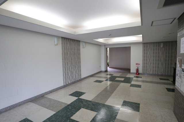 プランヴェール南春日丘のロビー