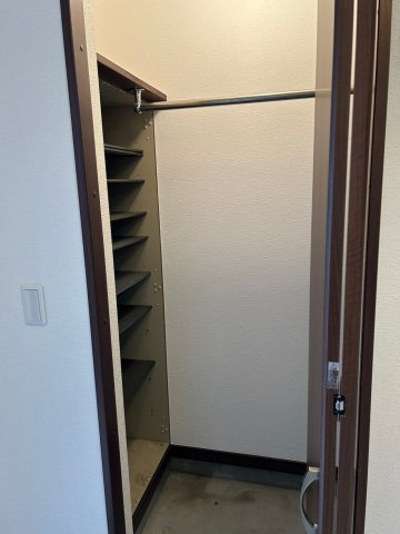 中古住宅　帯広市西13条北8丁目の収納