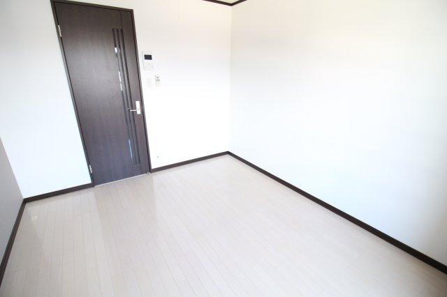 Clover住吉南の洋室|使い勝手のいい洋室です