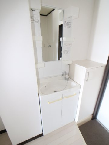 Clover住吉南の洗面所|忙しい朝には欠かせない洗面所です