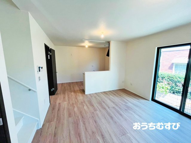 名東区高針4丁目(残1棟)の居間・リビング