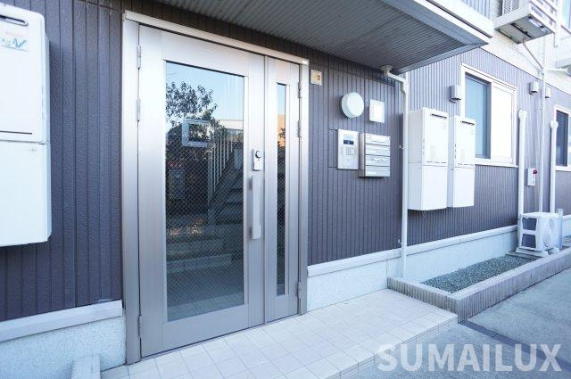 ディールーム清水東町のエントランス
