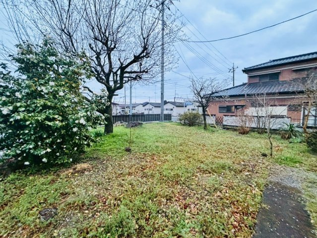 栃木市岩舟町静　中古住宅の庭