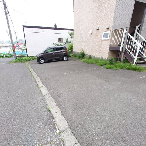 ドリームハウスの駐車場