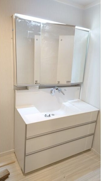 CASA UMEMORIZAKAの洗面所